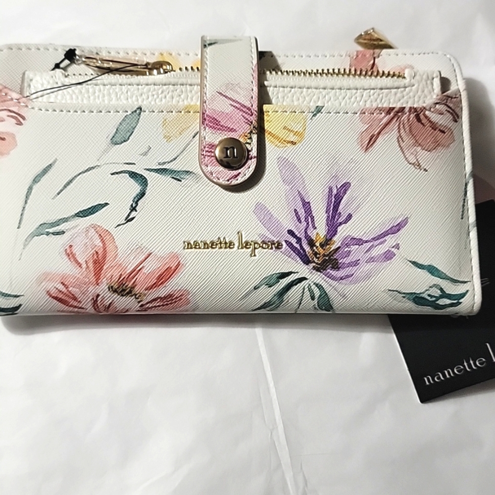 Nanette Lepore NWT Floral Wallet